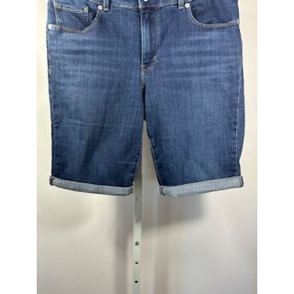 LEVI'S Women's Denim Classic Bermuda Jean Shorts Blue Size 31 - Picture 5 of 9